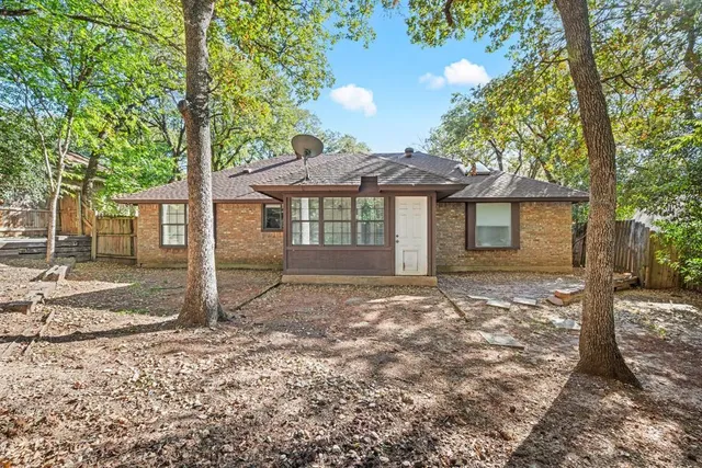 $350,000 | 6737 Inwood Drive, North Richland Hills, TX 76182