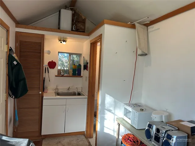 $99,900 | 809 West Herron Boulevard Northwest, Lakebay, WA 98349