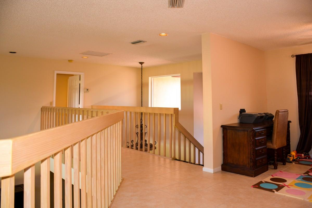 23222 L L'Ermitage Circle Boca Raton, FL 33433 - Photo 19 of 34 UPSTAIRS HALLWAY