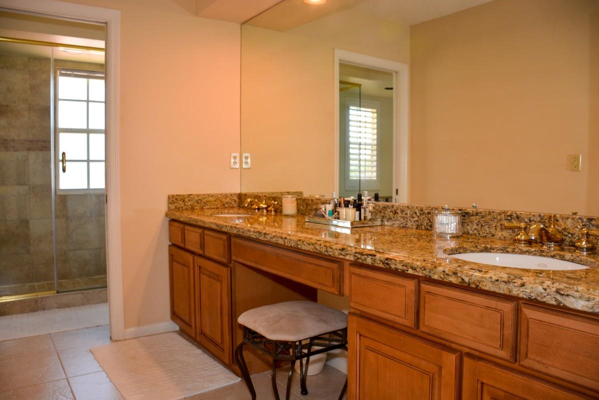 23222 L L'Ermitage Circle Boca Raton, FL 33433 - Photo 24 of 34 MASTER BATHROOM