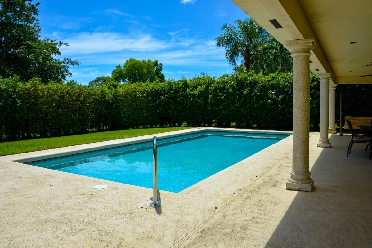 23222 L L'Ermitage Circle Boca Raton, FL 33433 - Photo 31 of 34 HUGE POOL