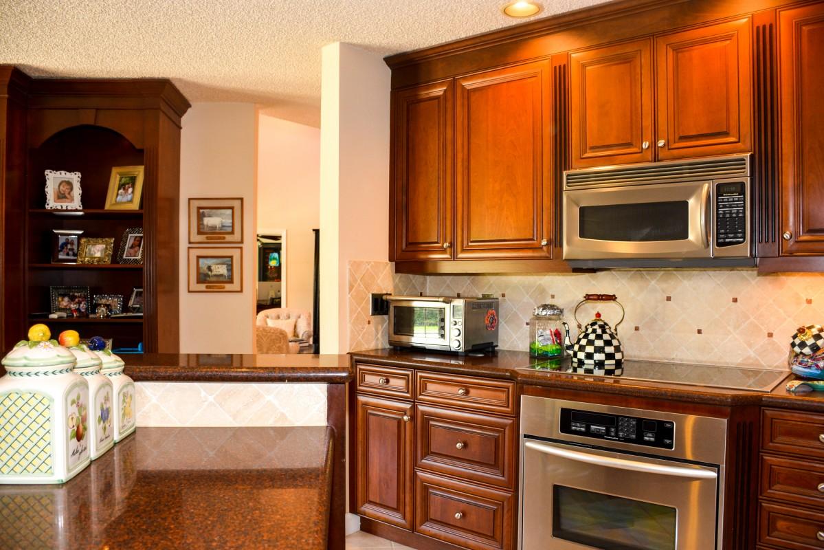 23222 L L'Ermitage Circle Boca Raton, FL 33433 - Photo 4 of 34 KITCHEN