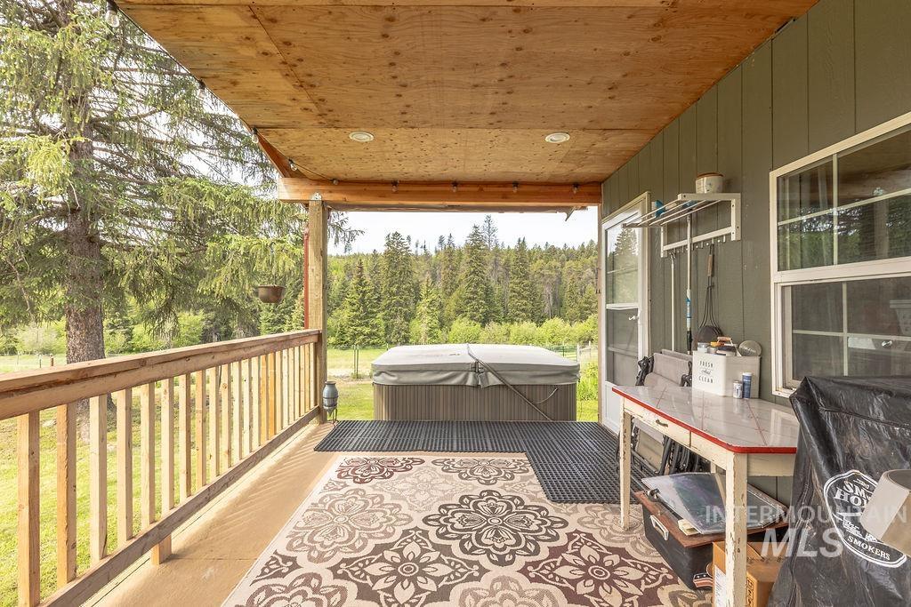 1035 Davis Road Viola, ID 83872 - Photo 16 of 31