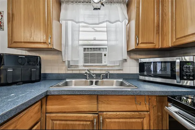 $360,000 | 9318 North 11th Street, Tampa, FL 33612