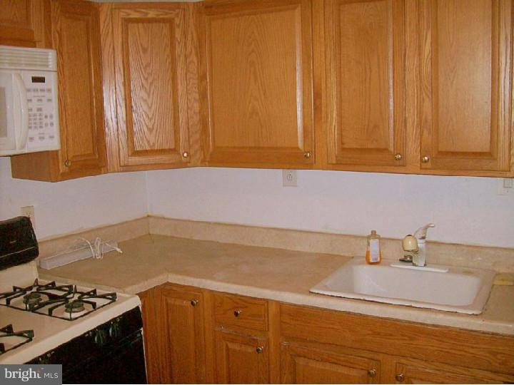 442 Tree Street Philadelphia, PA 19148 - Photo 9 of 19 Gallery Image 9