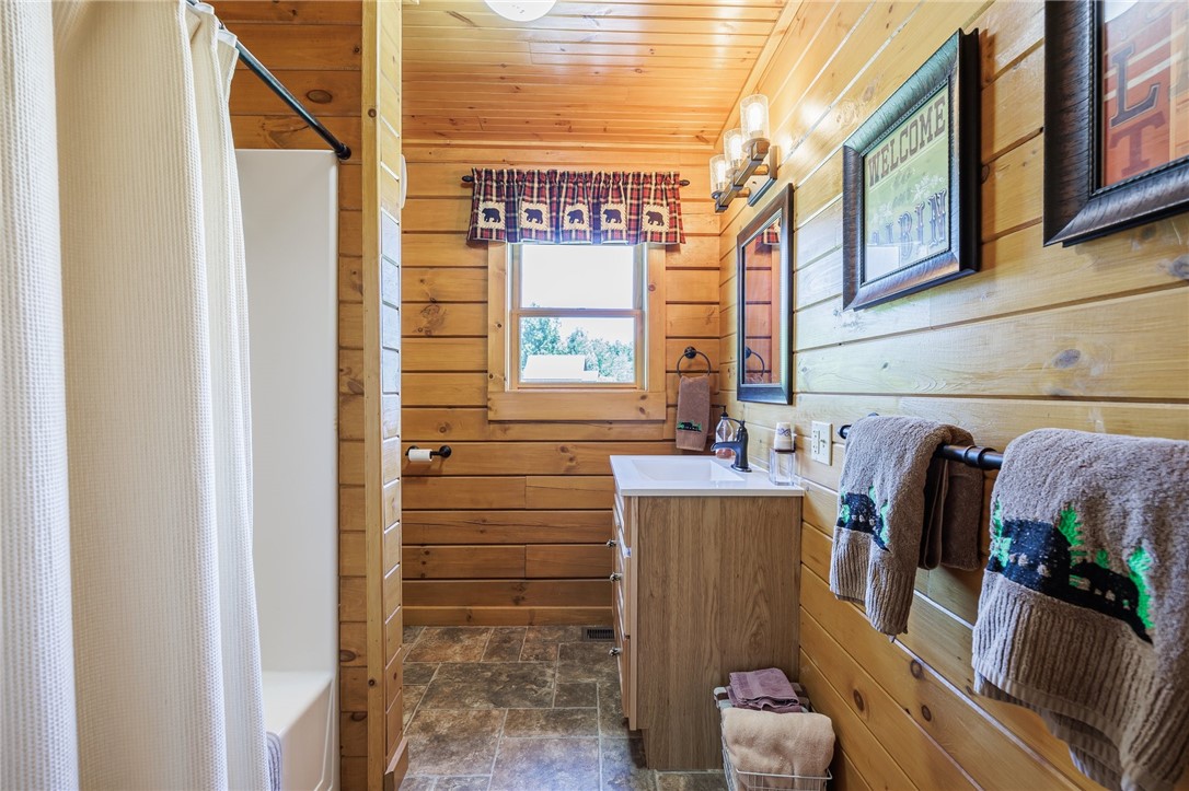 452 Armstrong Road Geneva Town, NY 14456 - Photo 16 of 38