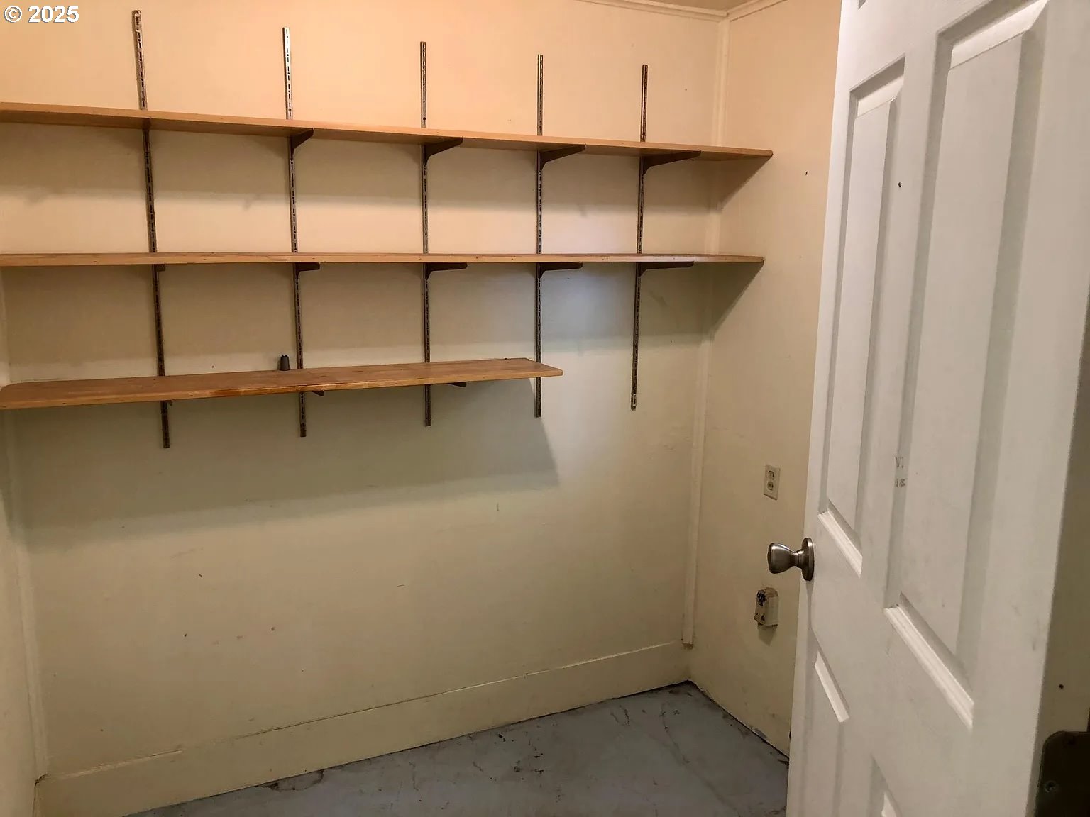 3215 Pheasant Boulevard Springfield, OR 97477 - Photo 16 of 19