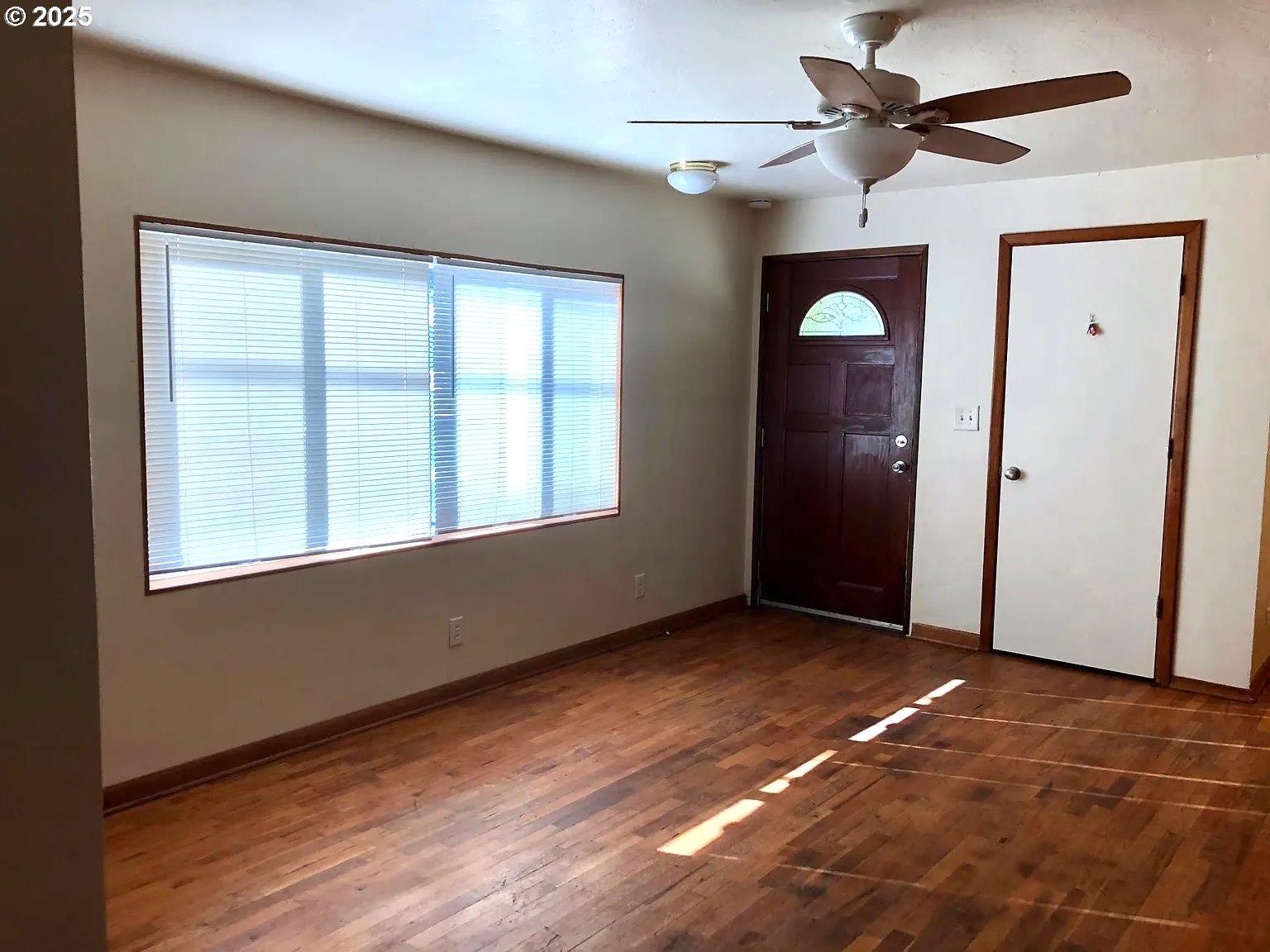 3215 Pheasant Boulevard Springfield, OR 97477 - Photo 2 of 19