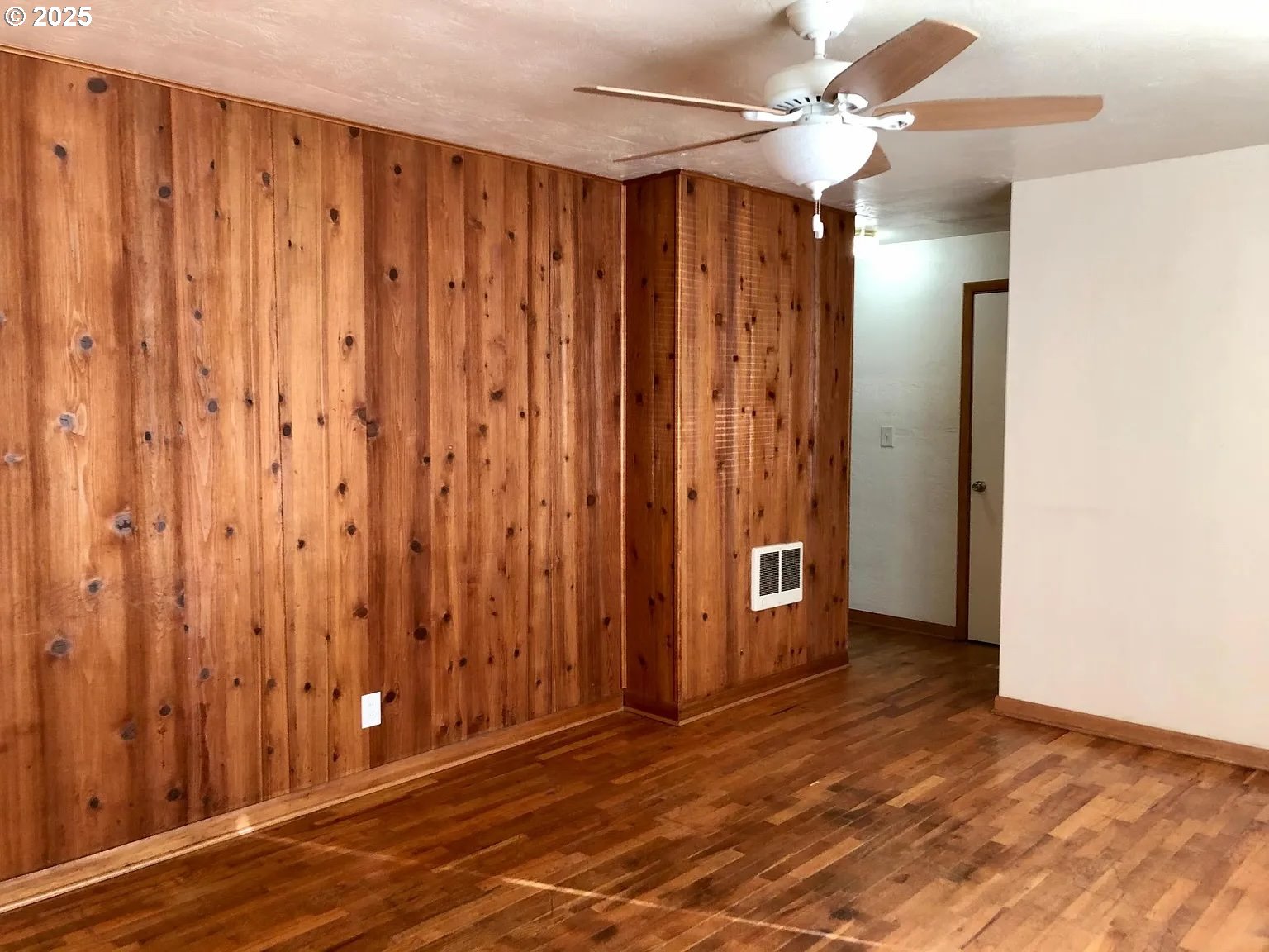 3215 Pheasant Boulevard Springfield, OR 97477 - Photo 3 of 19