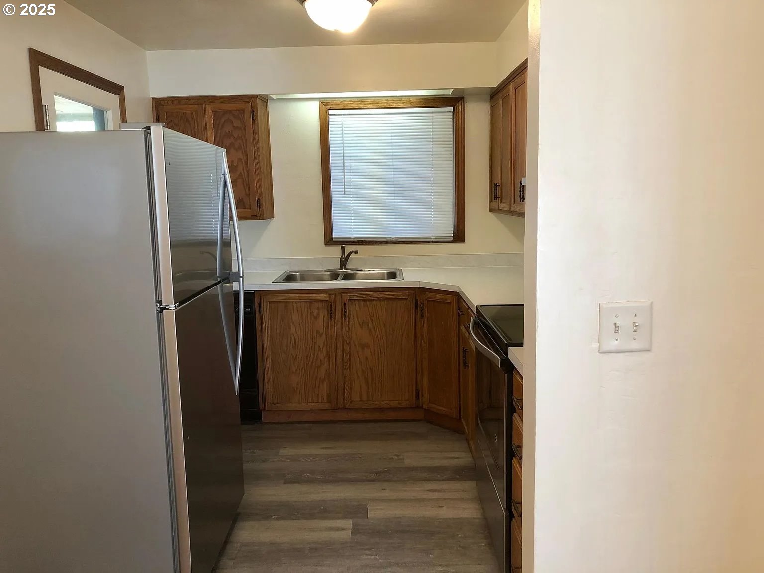 3215 Pheasant Boulevard Springfield, OR 97477 - Photo 5 of 19