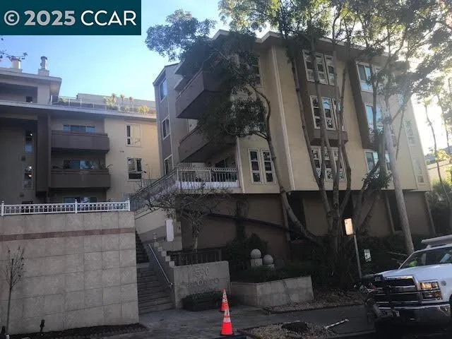 $2,100 | 590 El Dorado Avenue, Oakland, CA 94611