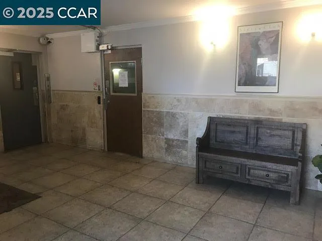 $2,100 | 590 El Dorado Avenue, Oakland, CA 94611