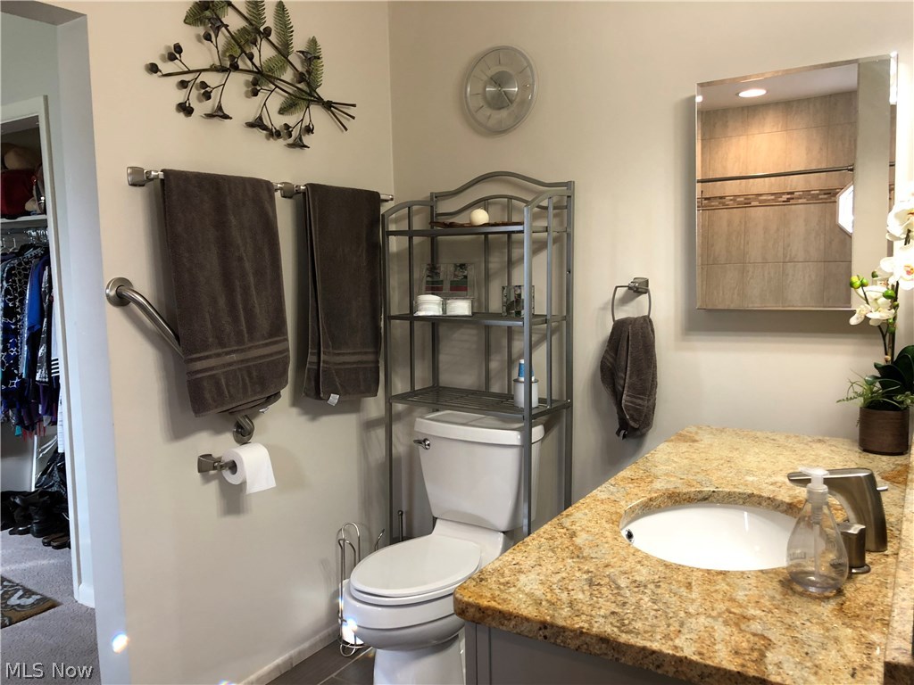 7575 Chaffee Road Northfield, OH 44067 - Photo 15 of 35 Master en-suite bath