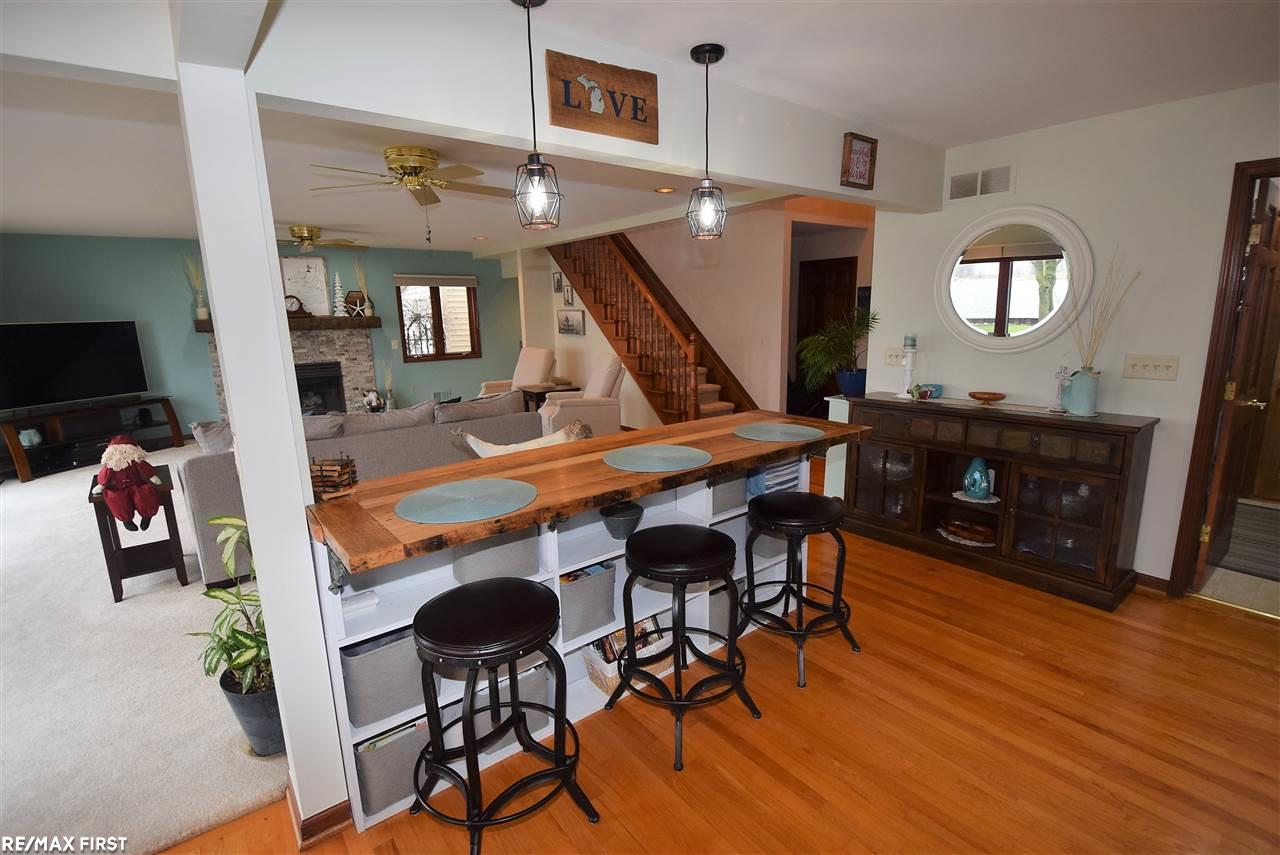 7352 Riverside Drive Algonac, MI 48001 - Photo 31 of 70 50032846-30.JPG