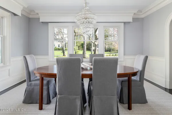 $6,550,000 | 45 Willow Road, Riverside, CT 06878