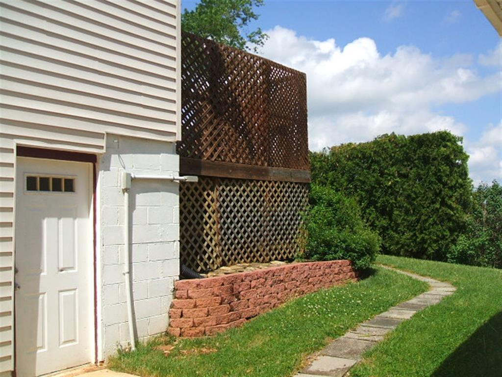 10036 Reedy Creek Road Bristol, VA 24202 - Photo 4 of 36 Photo 4
