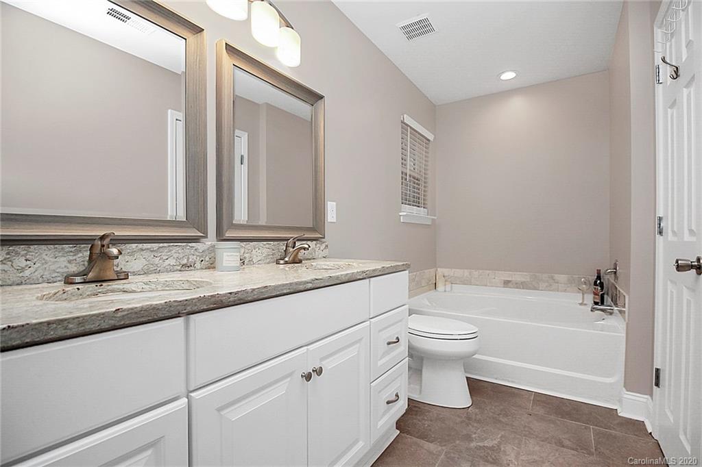 1619 Flagsworth Road, Unit 242 Clover, SC 29710 - Photo 32 of 42 Gallery Image 32