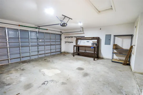 $2,095 | 8932 Abbington Drive, Pensacola, FL 32534