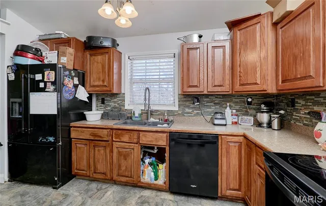 $295,000 | 80 Village Cir Drive, Winfield, MO 63389