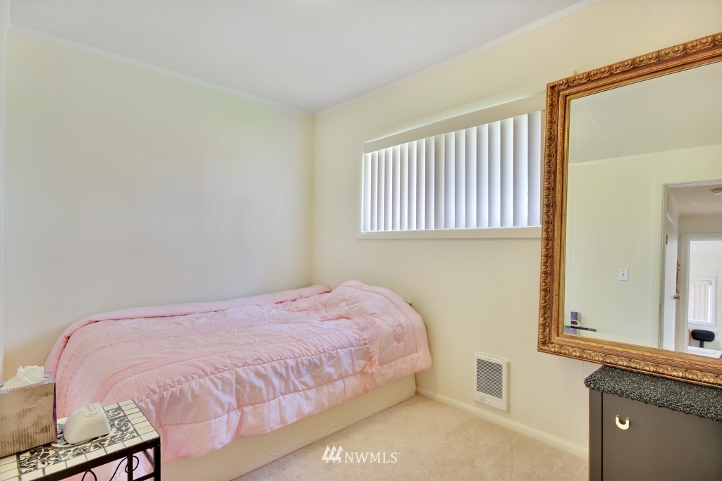 10617 Sales Road South Tacoma, WA 98444 - Photo 13 of 18 Gallery Image 13