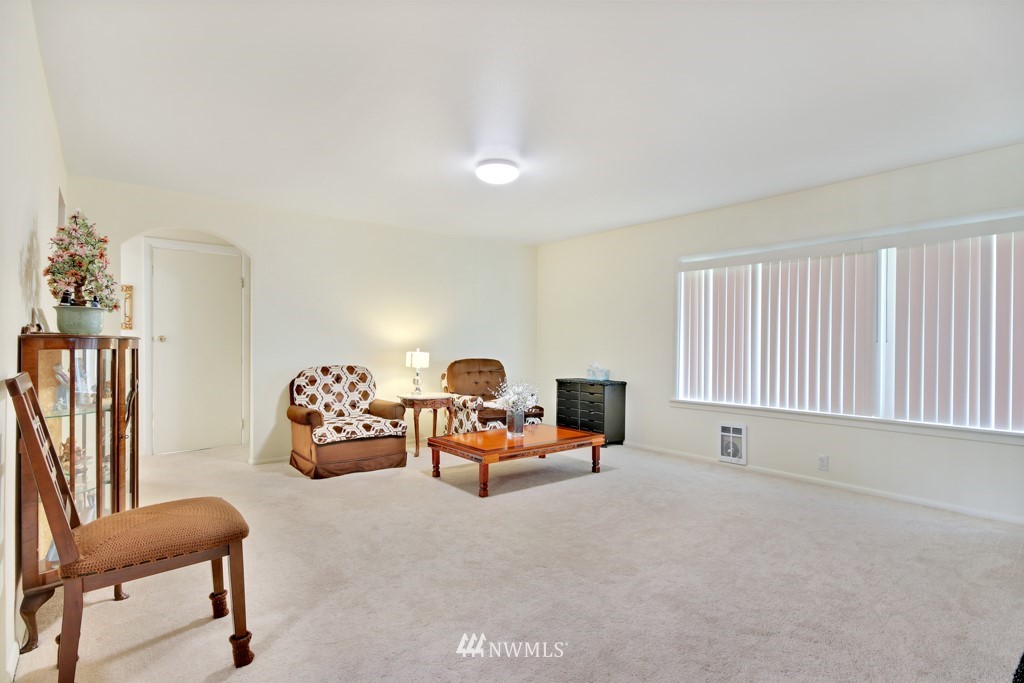 10617 Sales Road South Tacoma, WA 98444 - Photo 5 of 18 Gallery Image 5
