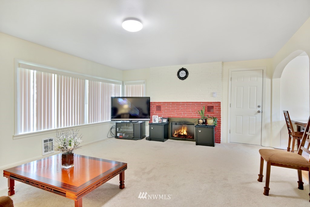 10617 Sales Road South Tacoma, WA 98444 - Photo 6 of 18 Gallery Image 6