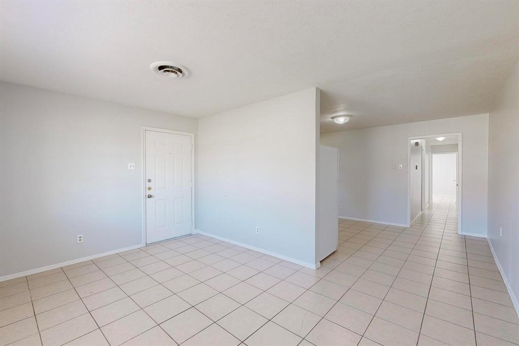 220 West Union Bower Road Irving, TX 75061 - Photo 6 of 30