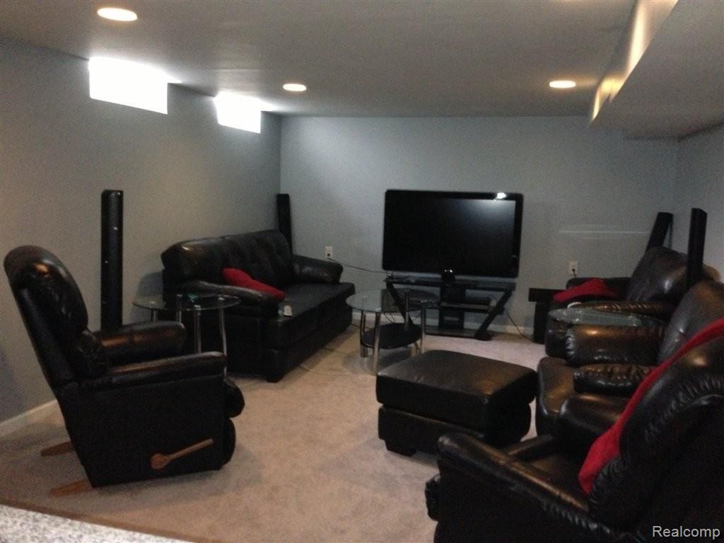 338 South Cranbrook Road Bloomfield Hills, MI 48301 - Photo 23 of 32 ENTERTAIN