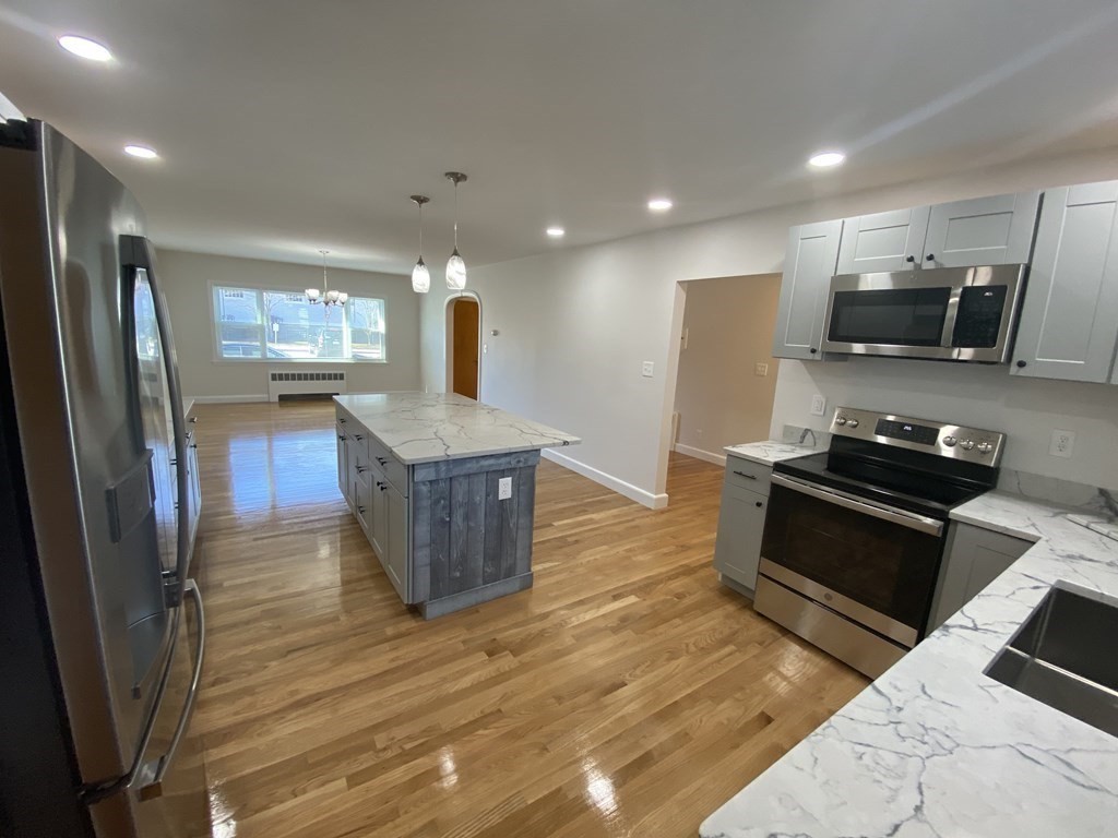 137 Main Street Waltham, MA 02453 - Photo 8 of 38