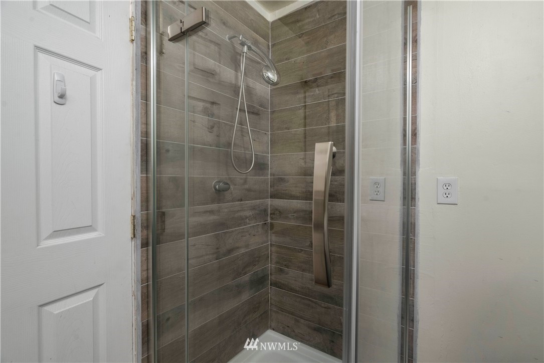 31519 53rd Avenue Southwest Federal Way, WA 98023 - Photo 14 of 27