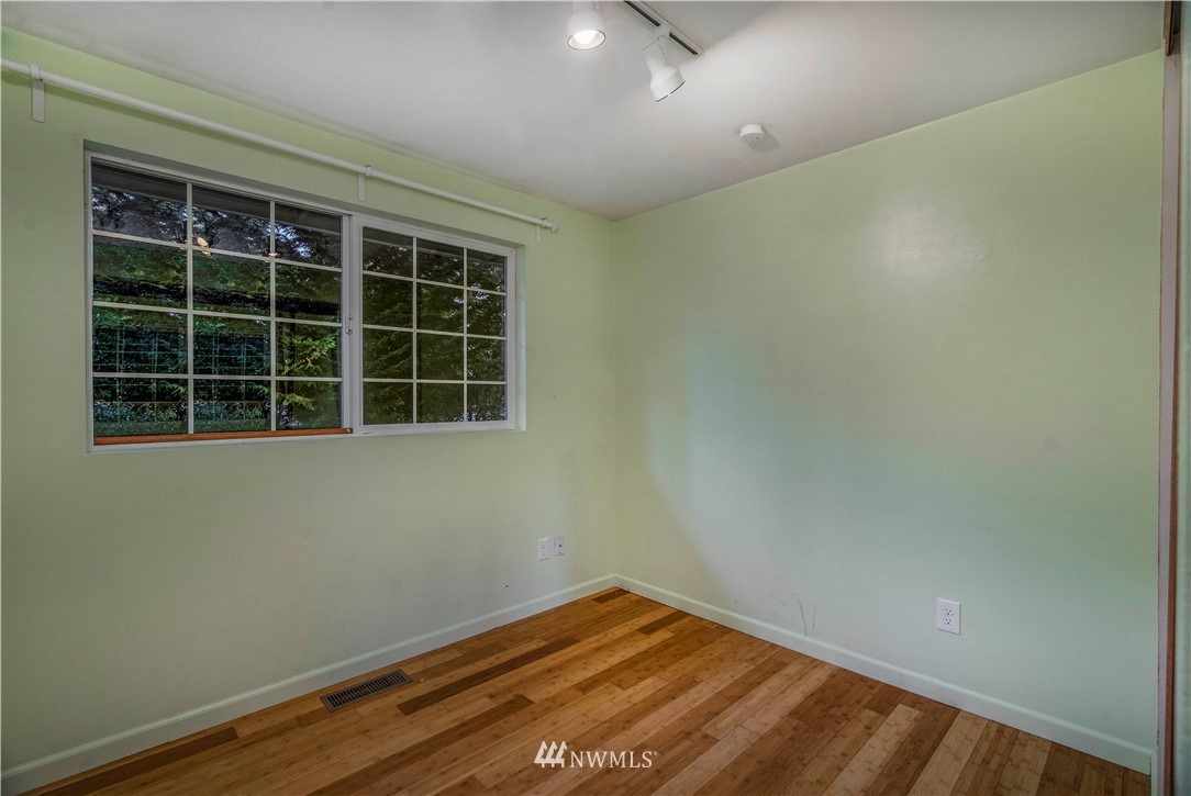 31519 53rd Avenue Southwest Federal Way, WA 98023 - Photo 22 of 27