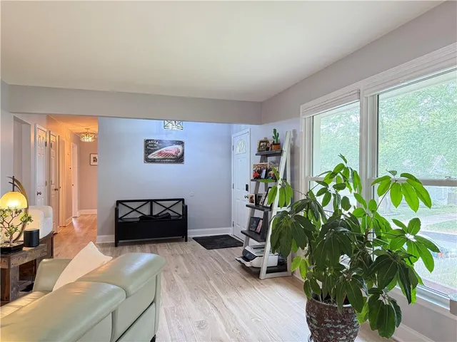 $330,000 | 124 Southwest 27th Street, Blue Springs, MO 64015