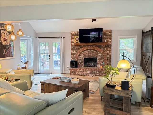 $330,000 | 124 Southwest 27th Street, Blue Springs, MO 64015