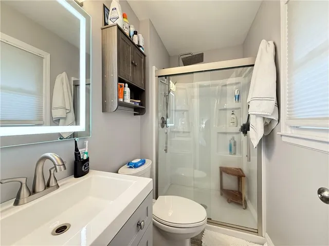 $330,000 | 124 Southwest 27th Street, Blue Springs, MO 64015