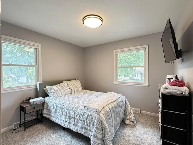 $330,000 | 124 Southwest 27th Street, Blue Springs, MO 64015