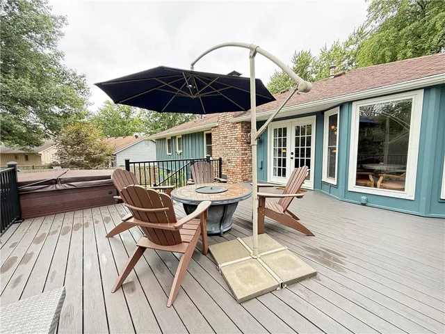 $330,000 | 124 Southwest 27th Street, Blue Springs, MO 64015