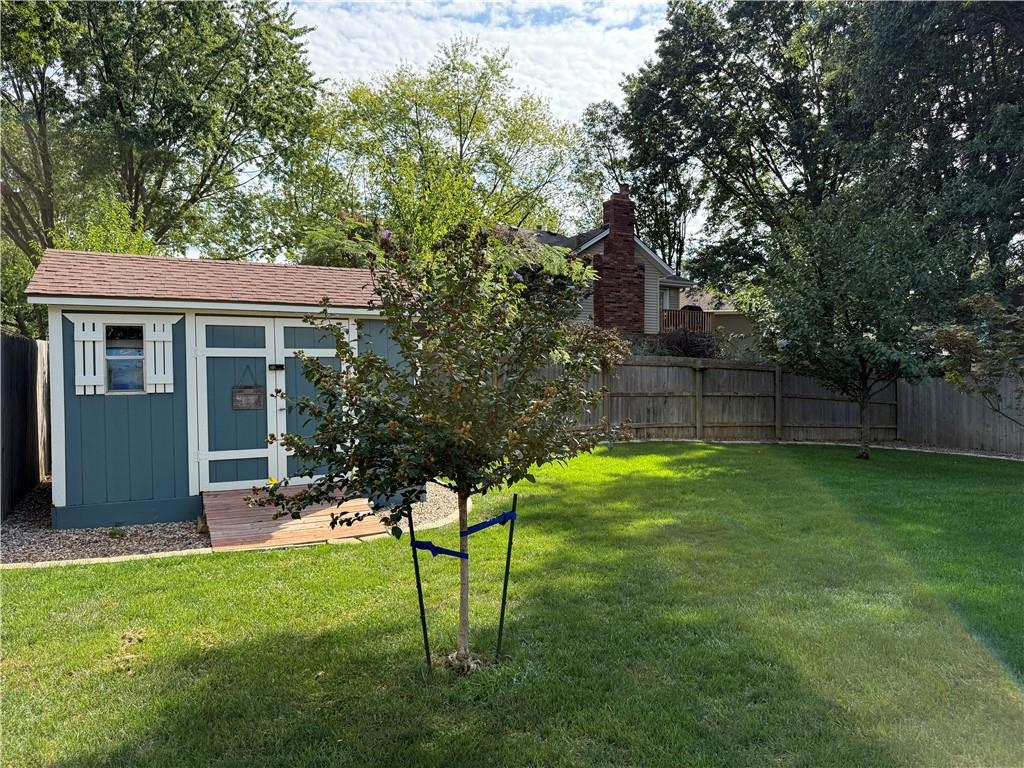 124 Southwest 27th Street Blue Springs, MO 64015 - Photo 8 of 46