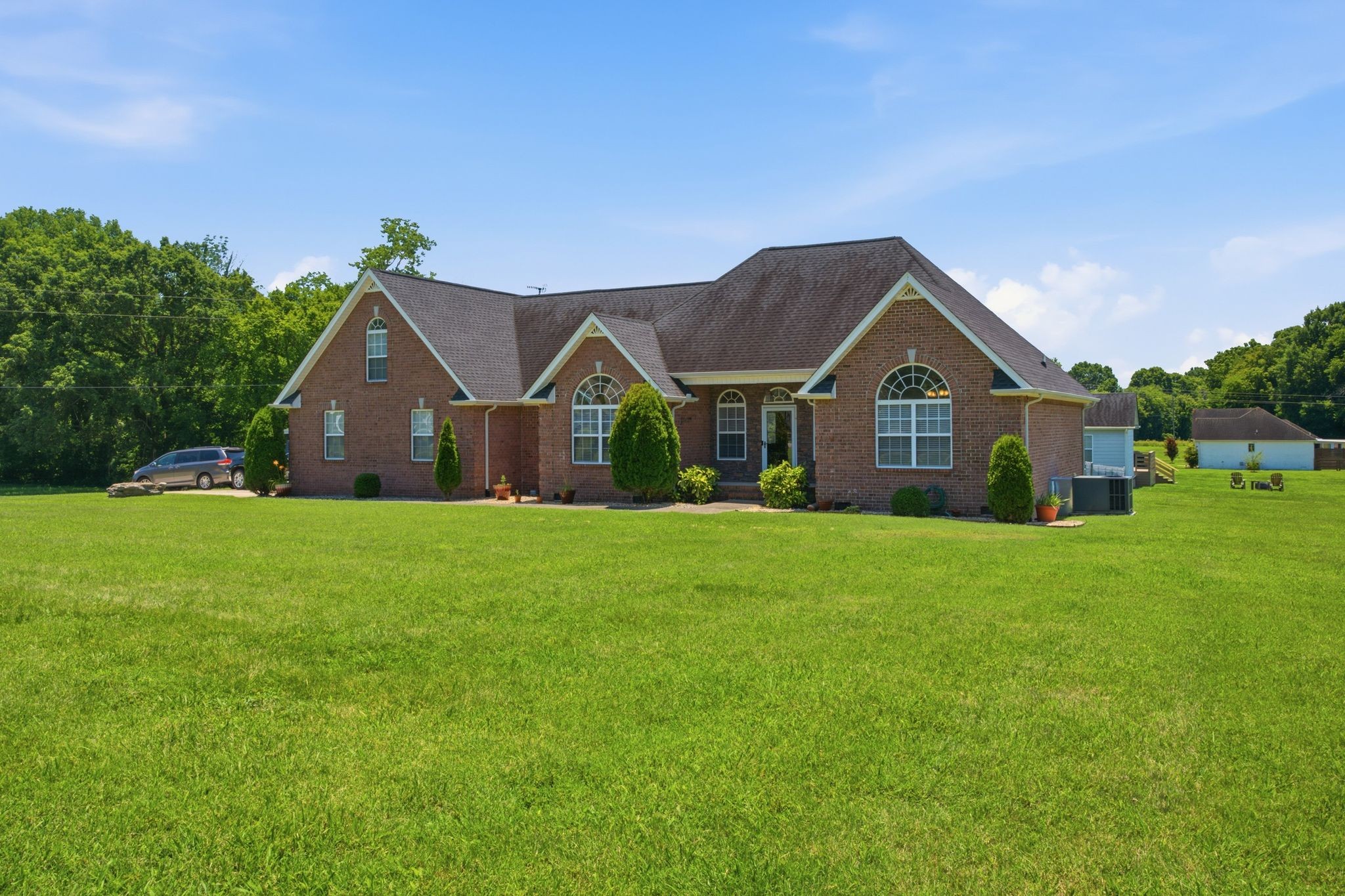 465 Old 25 Loop Castalian Springs, TN 37031 - Photo 3 of 34
