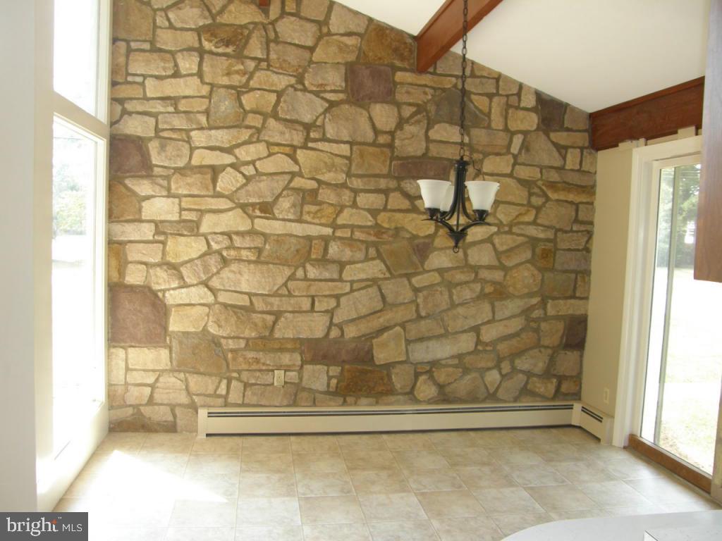 206 Pinkerton Road Mount Joy, PA 17552 - Photo 6 of 20 Gallery Image 6