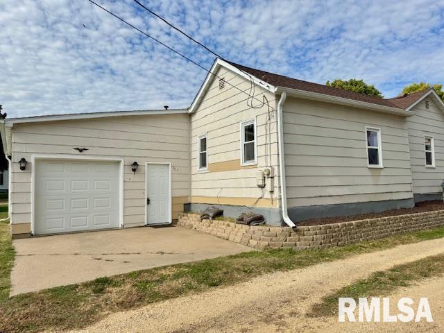 511 Main Avenue Clinton, IA 52732 - Photo 2 of 25
