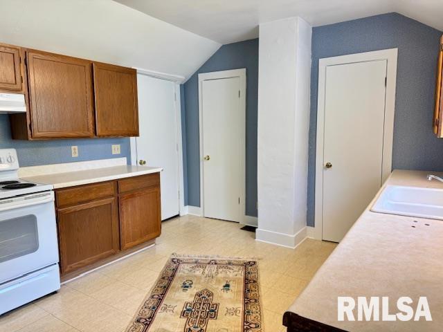 511 Main Avenue Clinton, IA 52732 - Photo 6 of 25