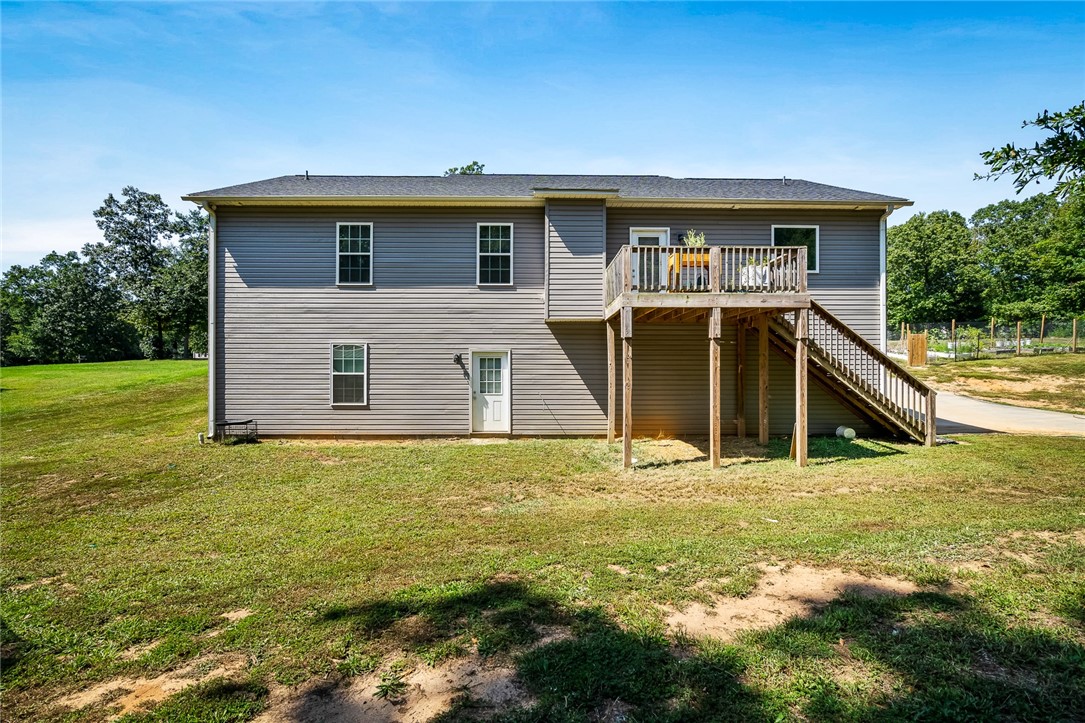 234 Hannah Circle Anderson, SC 29621 - Photo 24 of 33 Large Backyard/Deck
