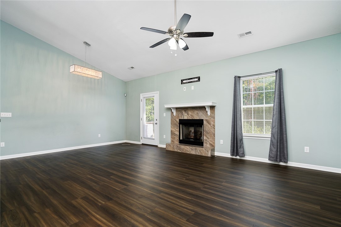234 Hannah Circle Anderson, SC 29621 - Photo 7 of 33 Living Room/Dining