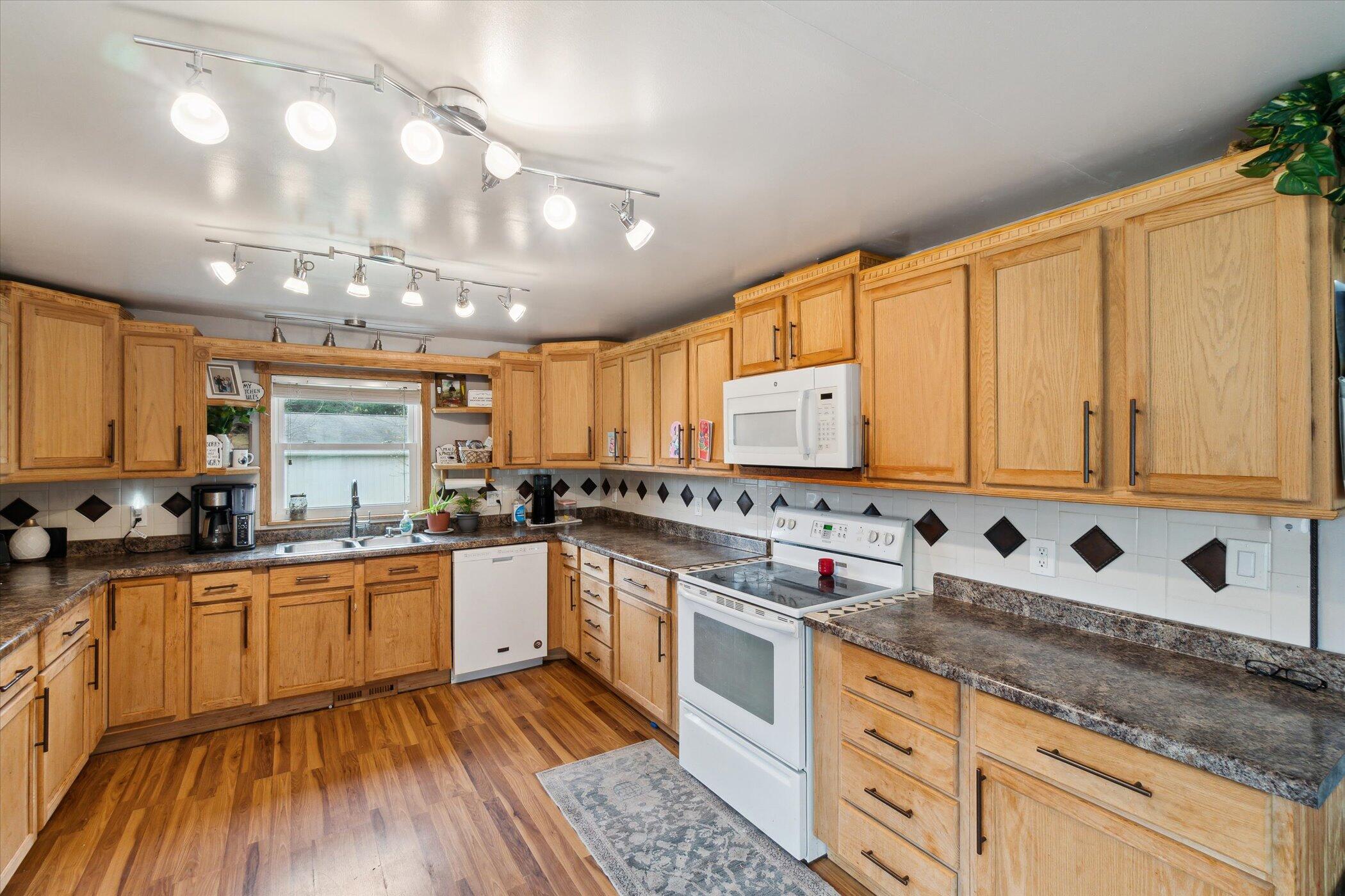 1531 West Hansen Road Sidney, MI 48885 - Photo 3 of 36 03-1531-W-Hansen-Rd-Sidney-MI-48885-Wind
