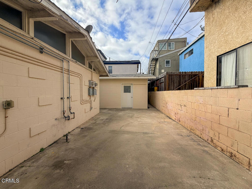 313 Highland Drive Oxnard, CA 93035 - Photo 15 of 16 a view of a house with a street