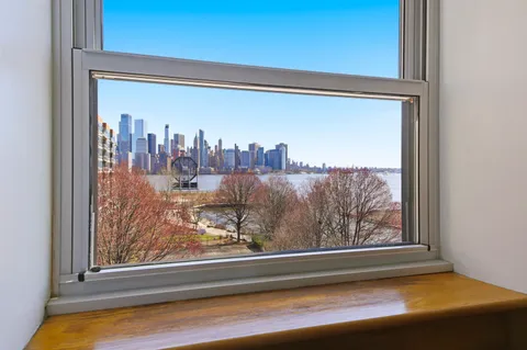 $1,390,000 | 1 Greene Street, Unit 305X, Jersey City, NJ 07302