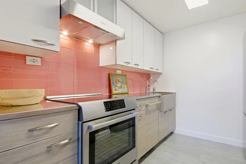 $1,390,000 | 1 Greene Street, Unit 305X, Jersey City, NJ 07302