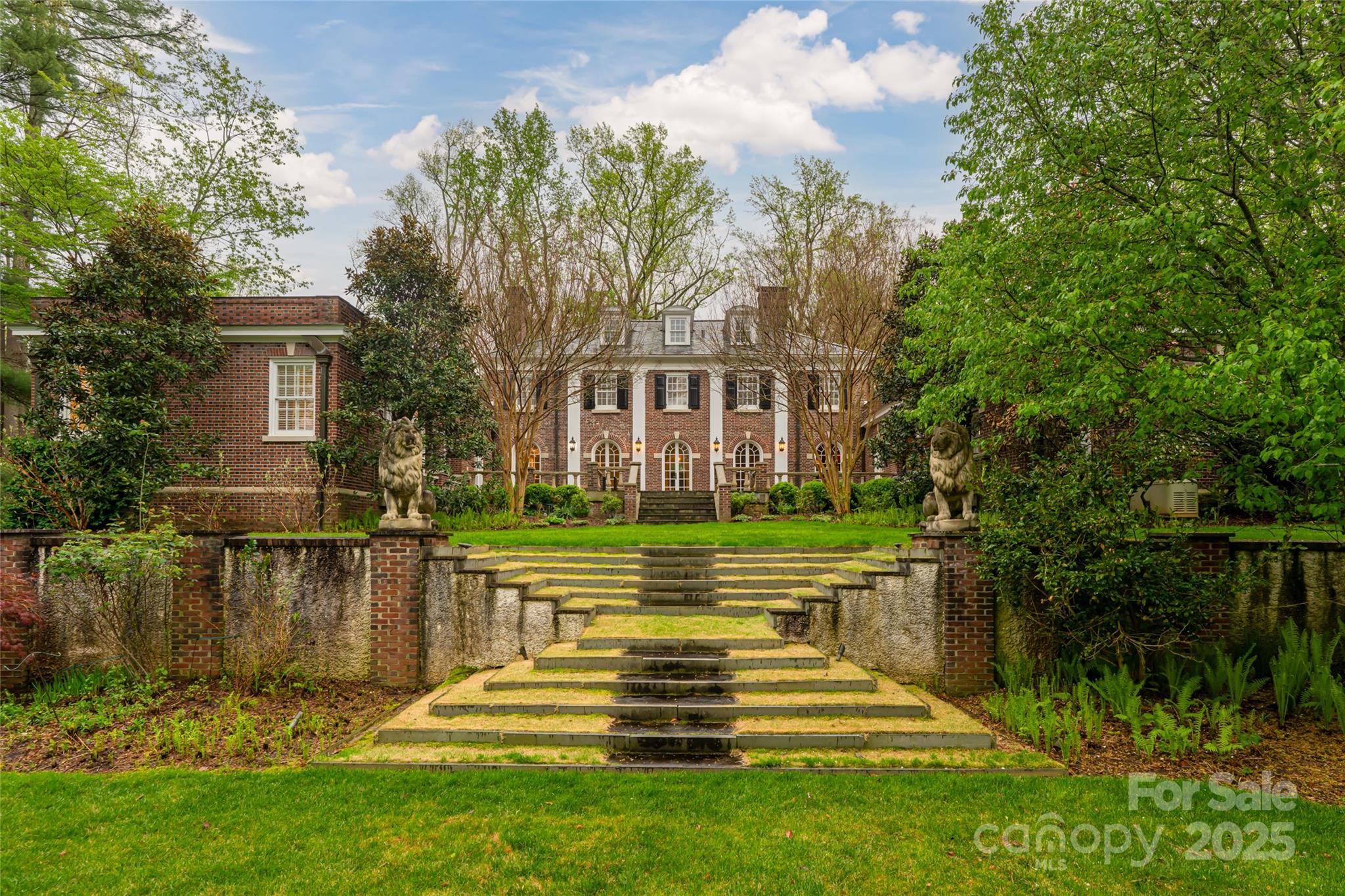 31 Busbee Road Asheville, NC 28803 - Photo 3 of 48