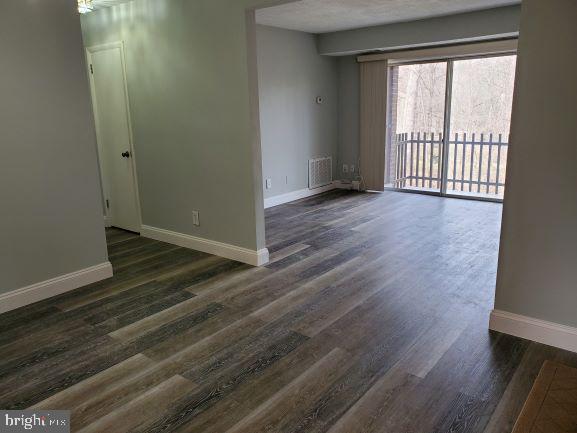 11620 Vantage Hill Road, Unit 11B Reston, VA 20190 - Photo 3 of 23
