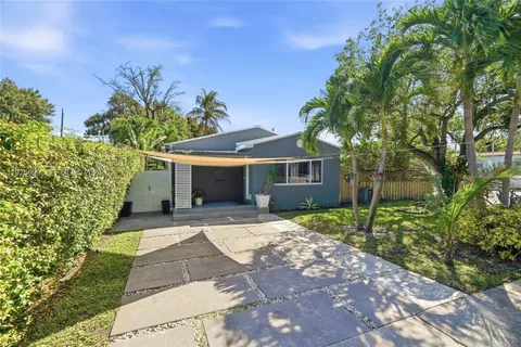 $1,040,000 | 2190 Southwest 20th Street, Miami, FL 33145